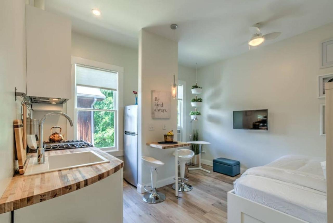 Miraculously Modern In A Vintage Shell Midtown Apartment เมมฟิส ภายนอก รูปภาพ