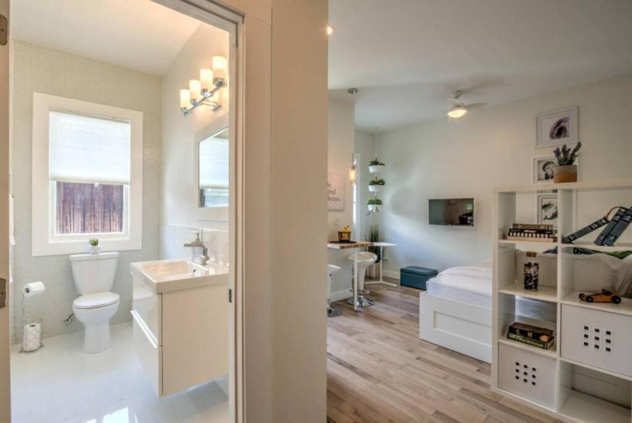 Miraculously Modern In A Vintage Shell Midtown Apartment เมมฟิส ภายนอก รูปภาพ