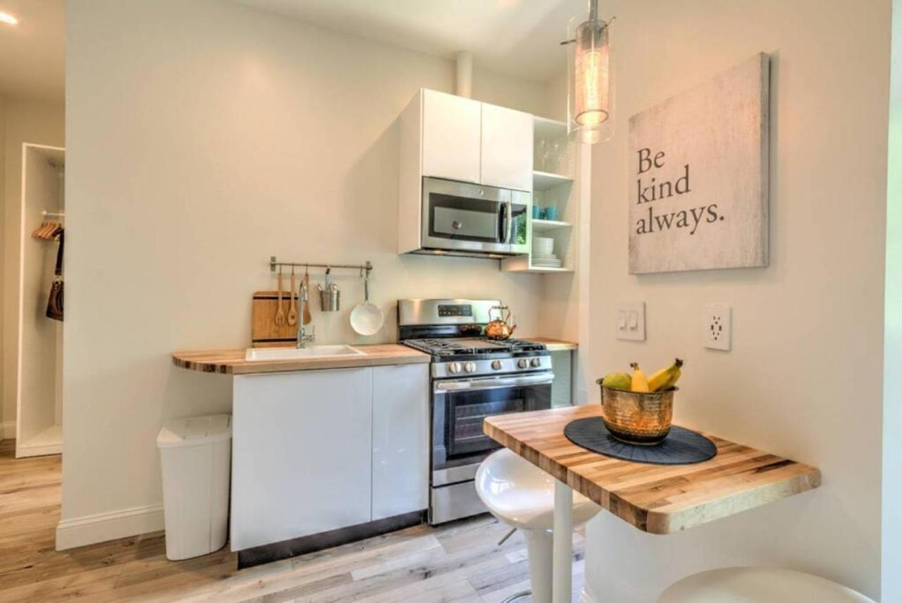 Miraculously Modern In A Vintage Shell Midtown Apartment เมมฟิส ภายนอก รูปภาพ